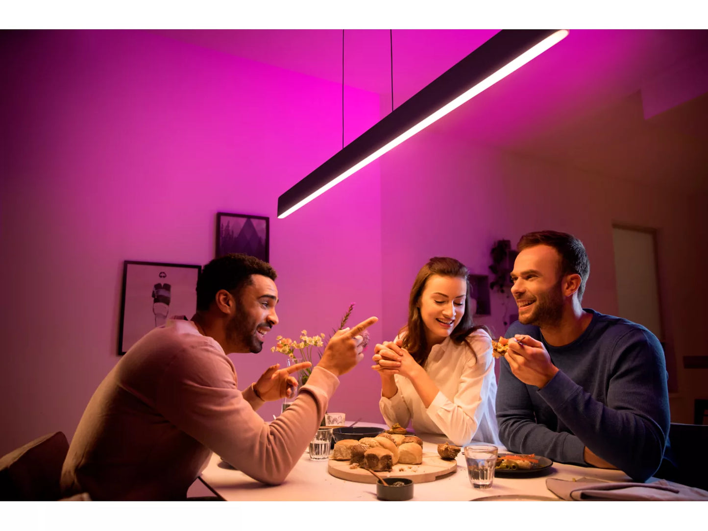 23752 - Philips Hue White dhe Color Ambiance Ensis - Çmimi në Dyqan 464 euro